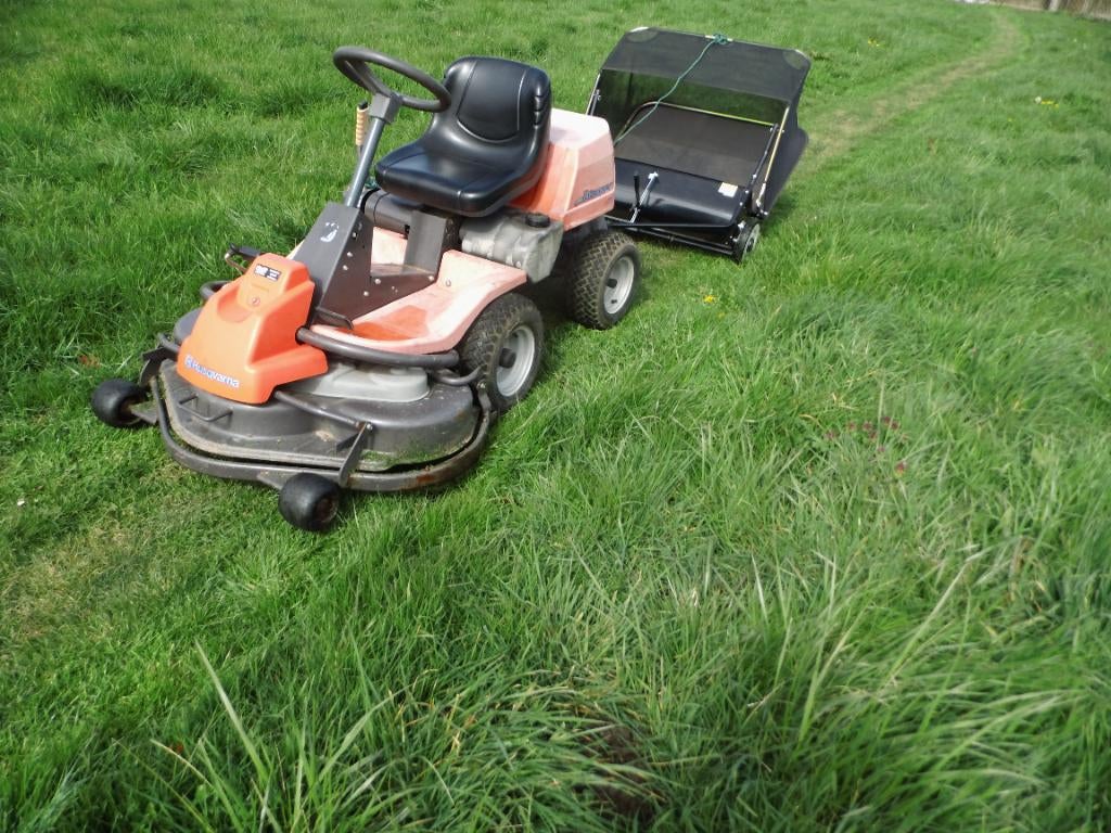 tracteur tondeuse pro Husqvarna  16 cv, Jardin & Terrasse, Comme neuf, Enlèvement, 90 à 120 cm, Fonction de mulching