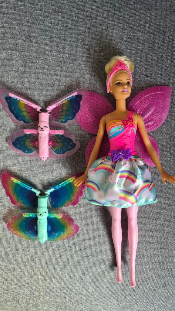 Barbie met vliegende vlindervleugels, Ophalen of Verzenden, Zo goed als nieuw, Barbie