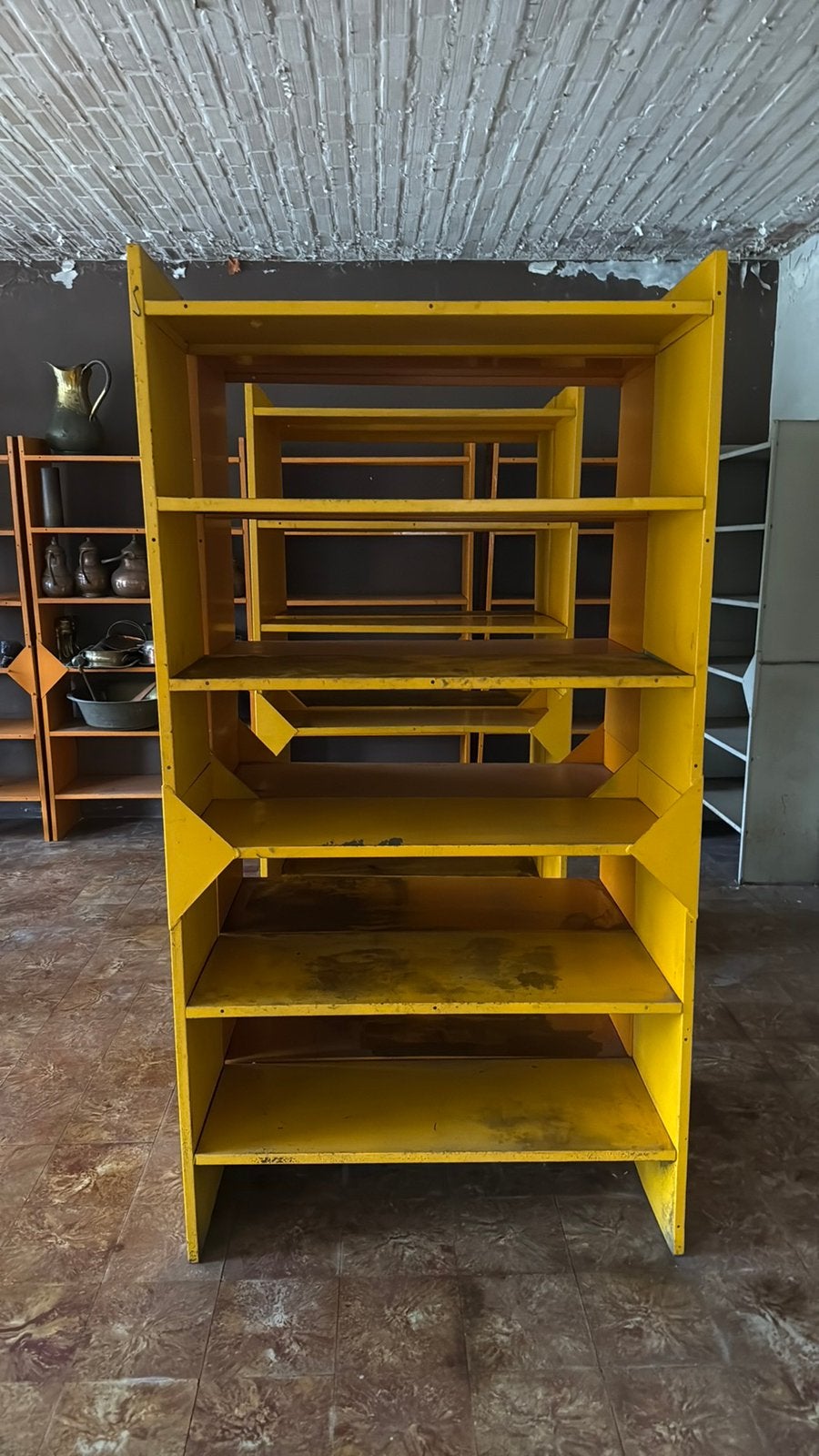 4 zware metallen rekken 215cmhoog x 110cm’breed, Enlèvement, Utilisé