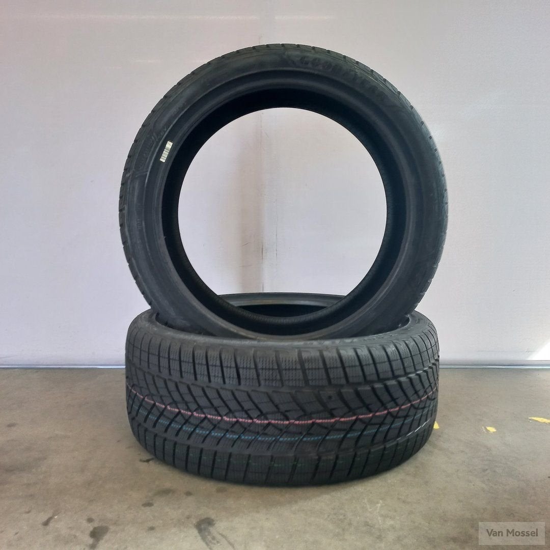 Goodyear UltraGrip Performance+ SUV 235/40/R20 96V, Autos : Pièces & Accessoires, Pneus hiver, Véhicule de tourisme, -, Pneu(s)