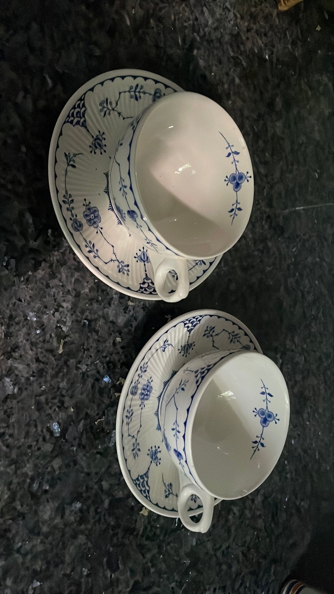 Twee kopjes, Ophalen