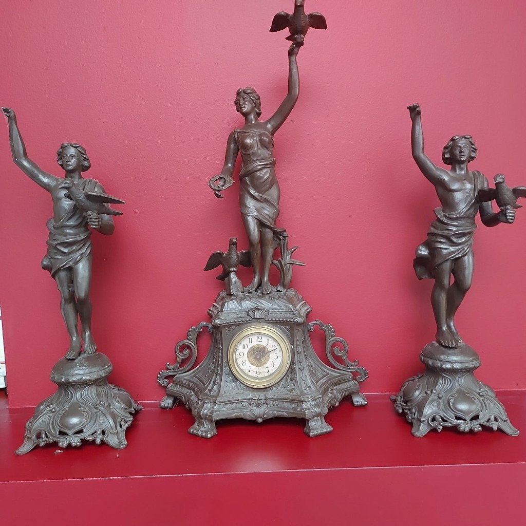 Antieke 3-delige schouwgarnituur in Zamac, Antiek en Kunst, Ophalen