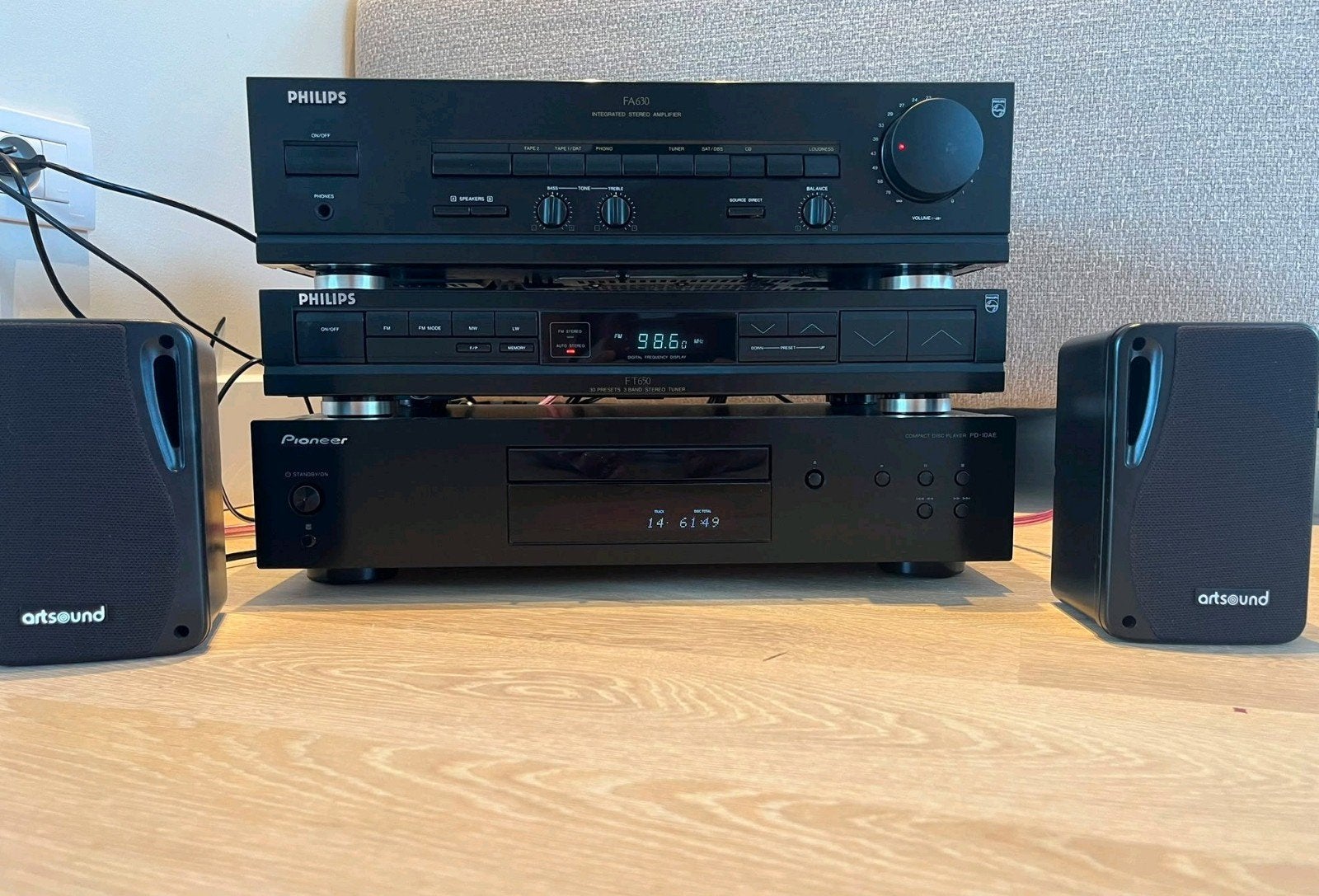 SYSTÈME DE MUSIQUE PHILIPS PIONEERS !, TV, Hi-fi & Vidéo, Chaîne Hi-fi, Enlèvement, Comme neuf, Lecteur CD, Philips