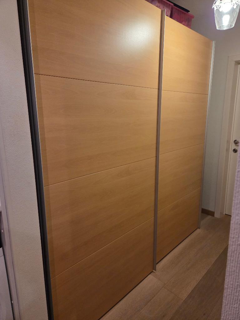 Kleerkast (2 schuifdeuren), Ophalen, Met deur(en), 200 cm of meer, Zo goed als nieuw