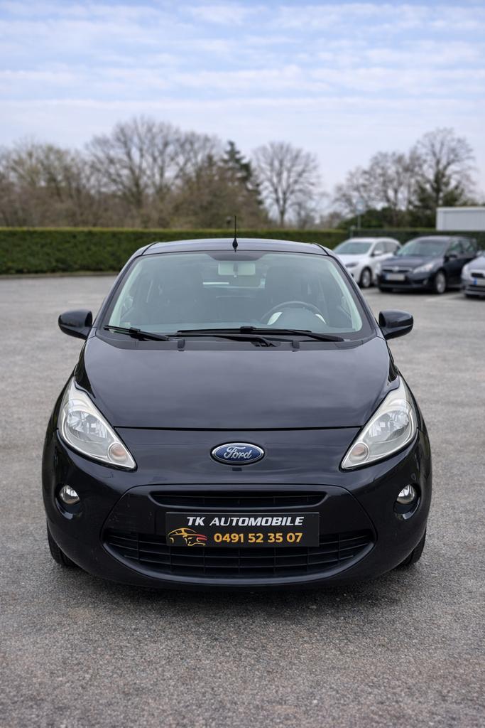 Ford Ka uit 2015, Auto's, Ford, Voorwielaandrijving, Stof, 4 cilinders, Ka