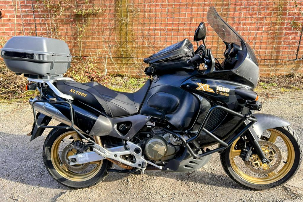 Honda Varadero XL 1000, Motoren, Particulier