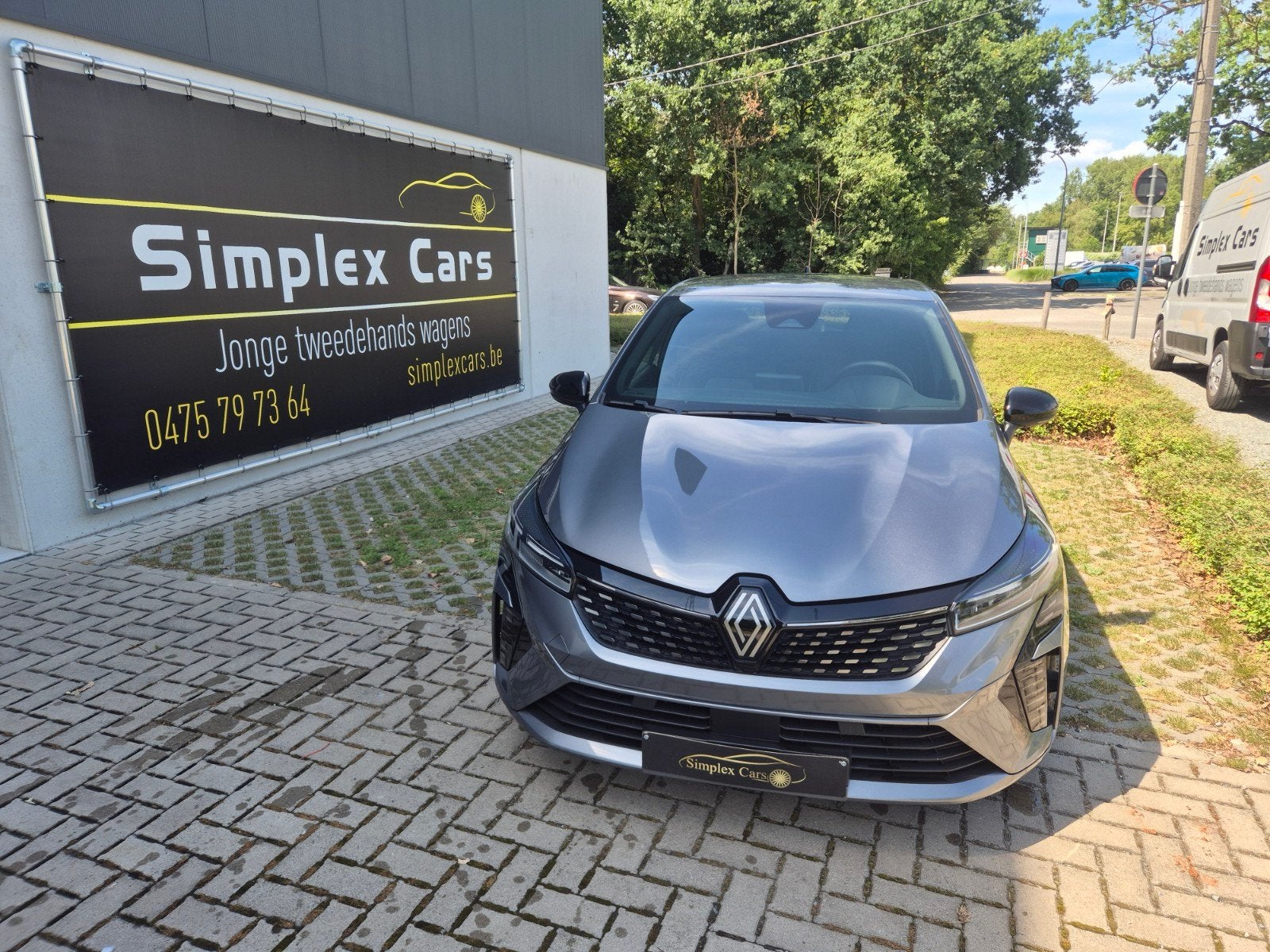 RENAULT CLIO 1.0 TCE TECHNO EN ÉTAT D'EXPOSITION, Autos, Argent ou Gris, Achat, Euro 6, Entreprise