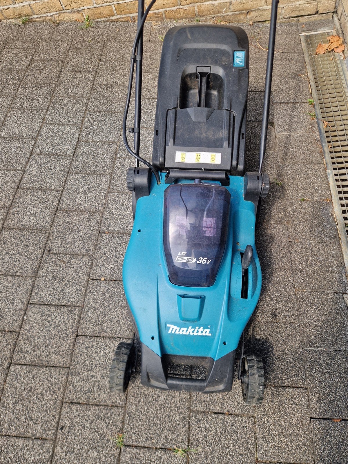 Grasmaaier Accu Makita 2x18v incl., Ophalen, Gebruikt, Accu-grasmaaier, Versnellingen