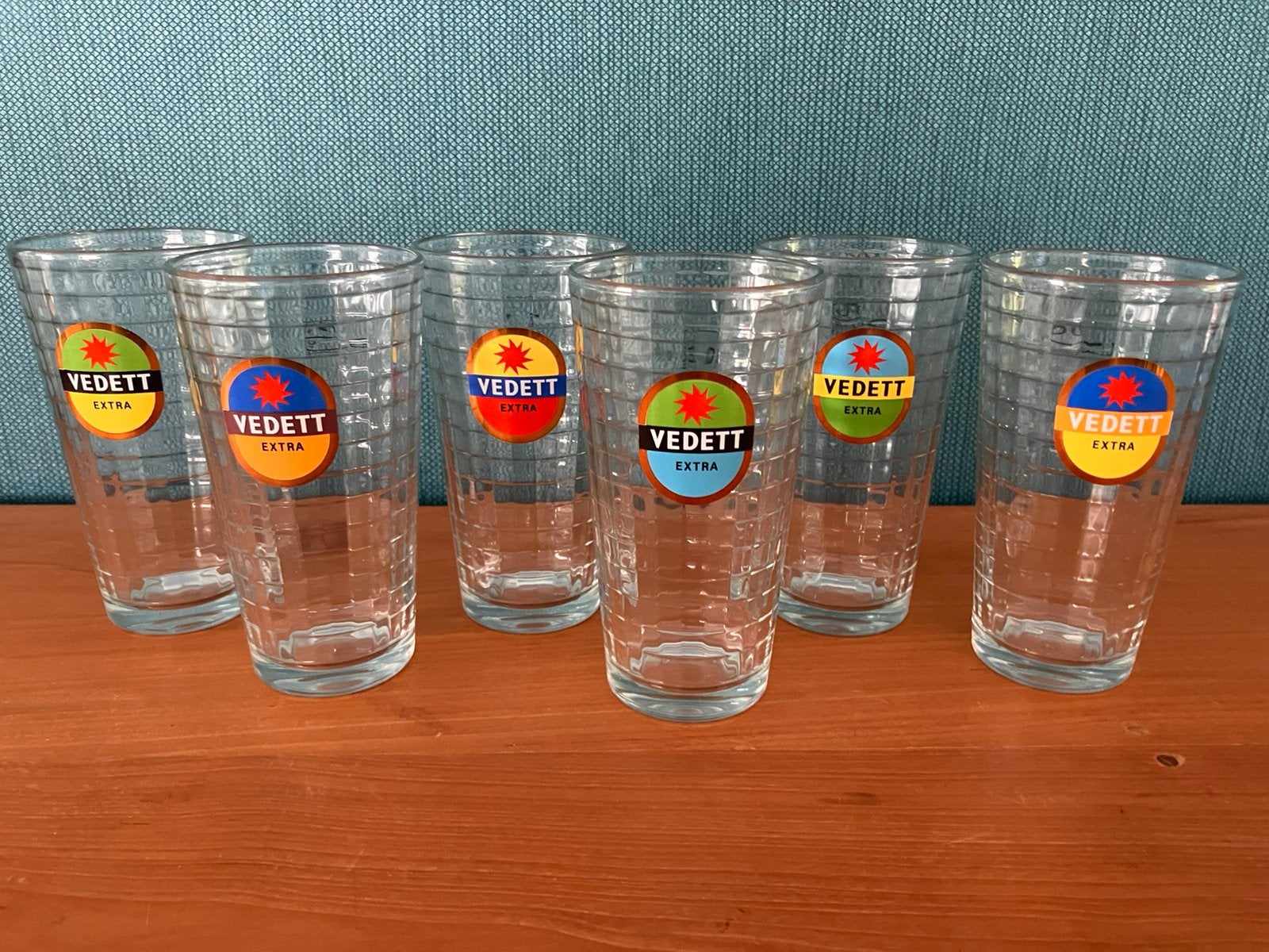 Set 6 verschillende Vedett mozaïek glazen 33cl, Ophalen of Verzenden, Nieuw, Bierglas