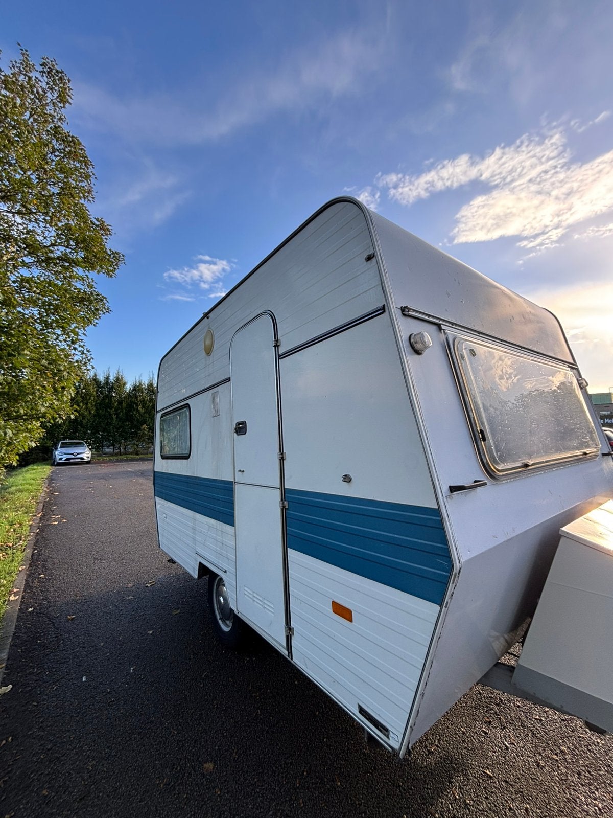 Knaus Comfort 750KG mtm, Caravans en Kamperen, Gascomfoor, Knaus, Tot en met 4, Tot 500 kg