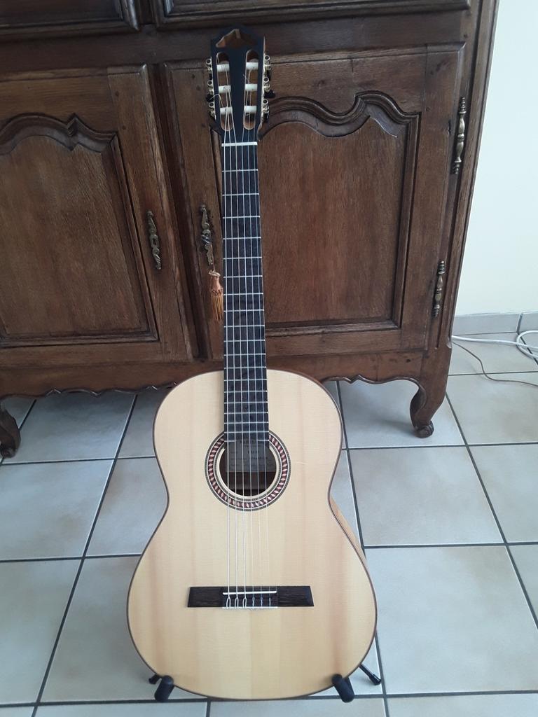 Klassieke gitaar HOFNER HM83   massief, Musique & Instruments, Enlèvement, Avec valise