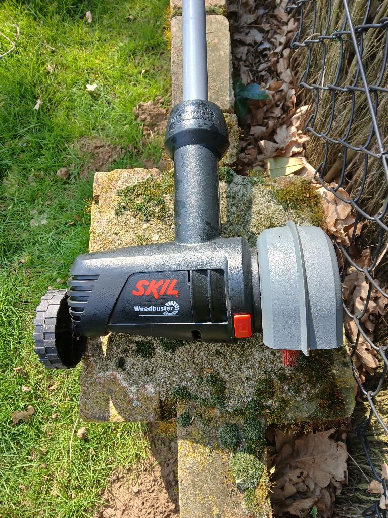 Elektrische onkruidborstel, Tuin en Terras, Ophalen, Zo goed als nieuw, Overige soorten, Skil