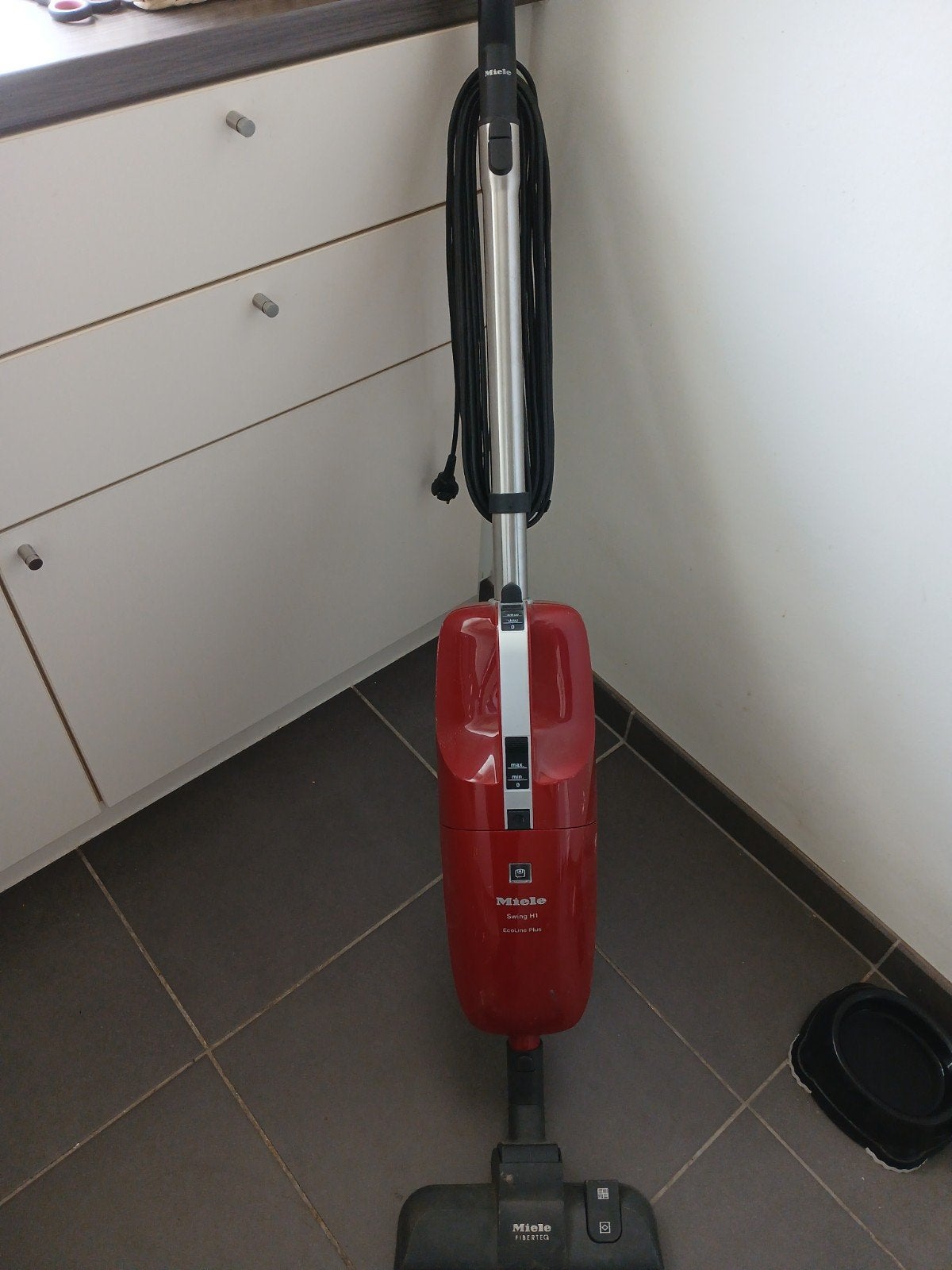 Steelstofzuiger met kabel, Elektronische apparatuur, Ophalen, Steelstofzuiger, Miele
