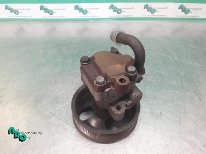 Pompe direction assistée d'un Kia Sorento (Sorento 03-), Kia, -, 3 mois de garantie, Utilisé