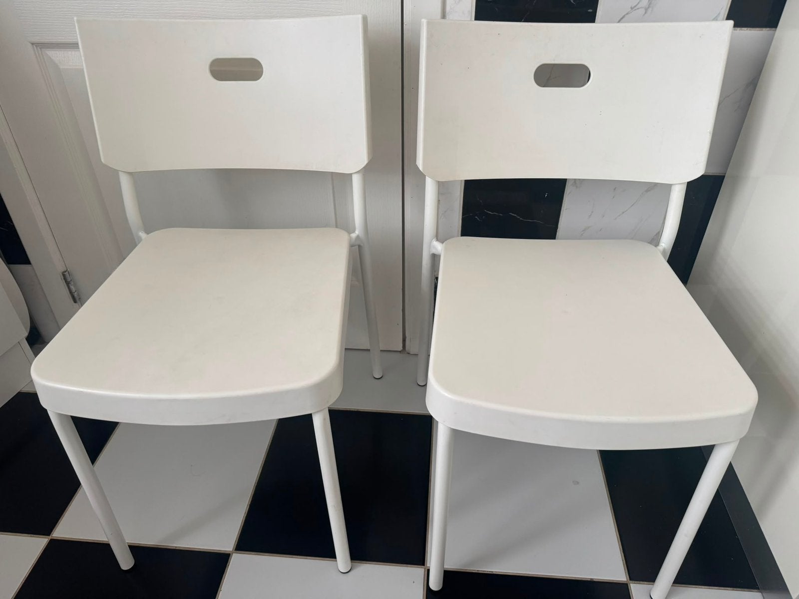 2 Stoelen IKEA, Huis en Inrichting, Stoelen, Ophalen of Verzenden, Zo goed als nieuw