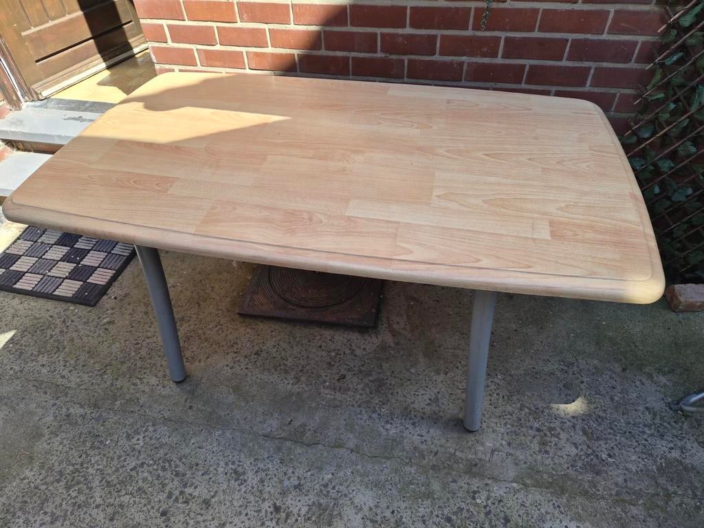 Table cusine, Enlèvement