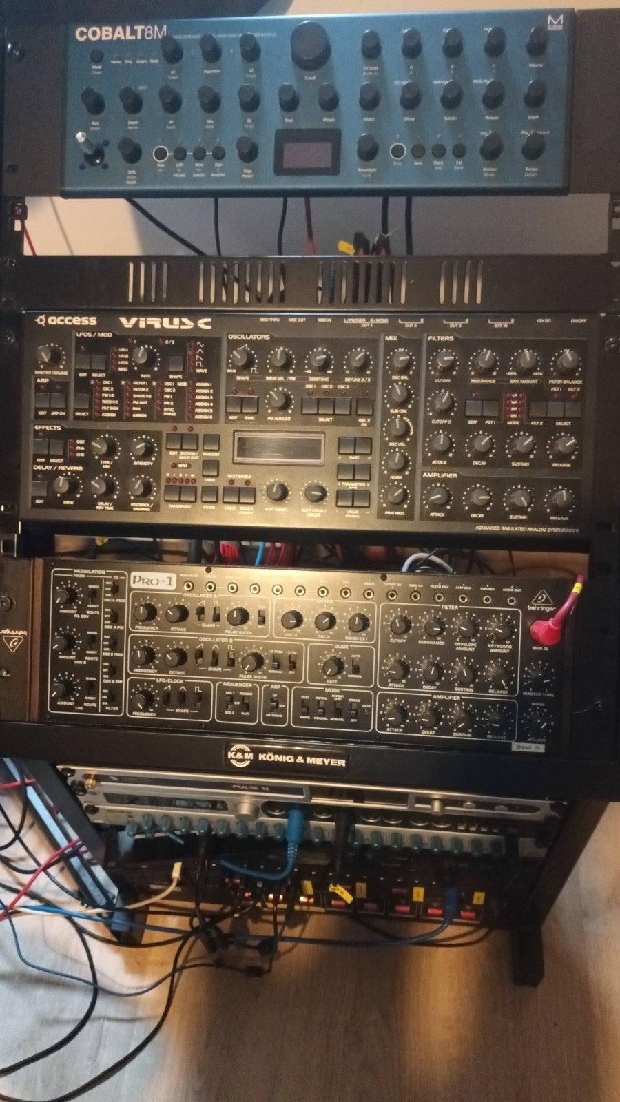 Synths en rack synths, Ophalen