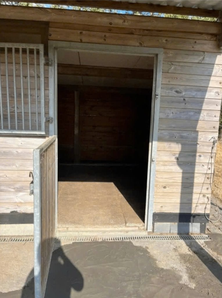 Omheinde paardenweide met stallen in Sint-Maria-Latem, Gent, Verkoop zonder makelaar, 1500 m² of meer