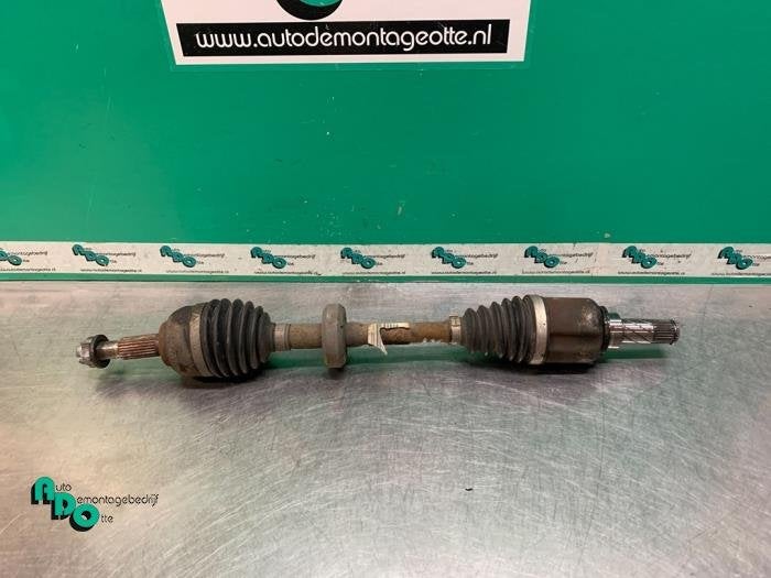 Aandrijfas links-voor van een Renault Twingo (Twingo 07-), Gebruikt, -, Renault, -