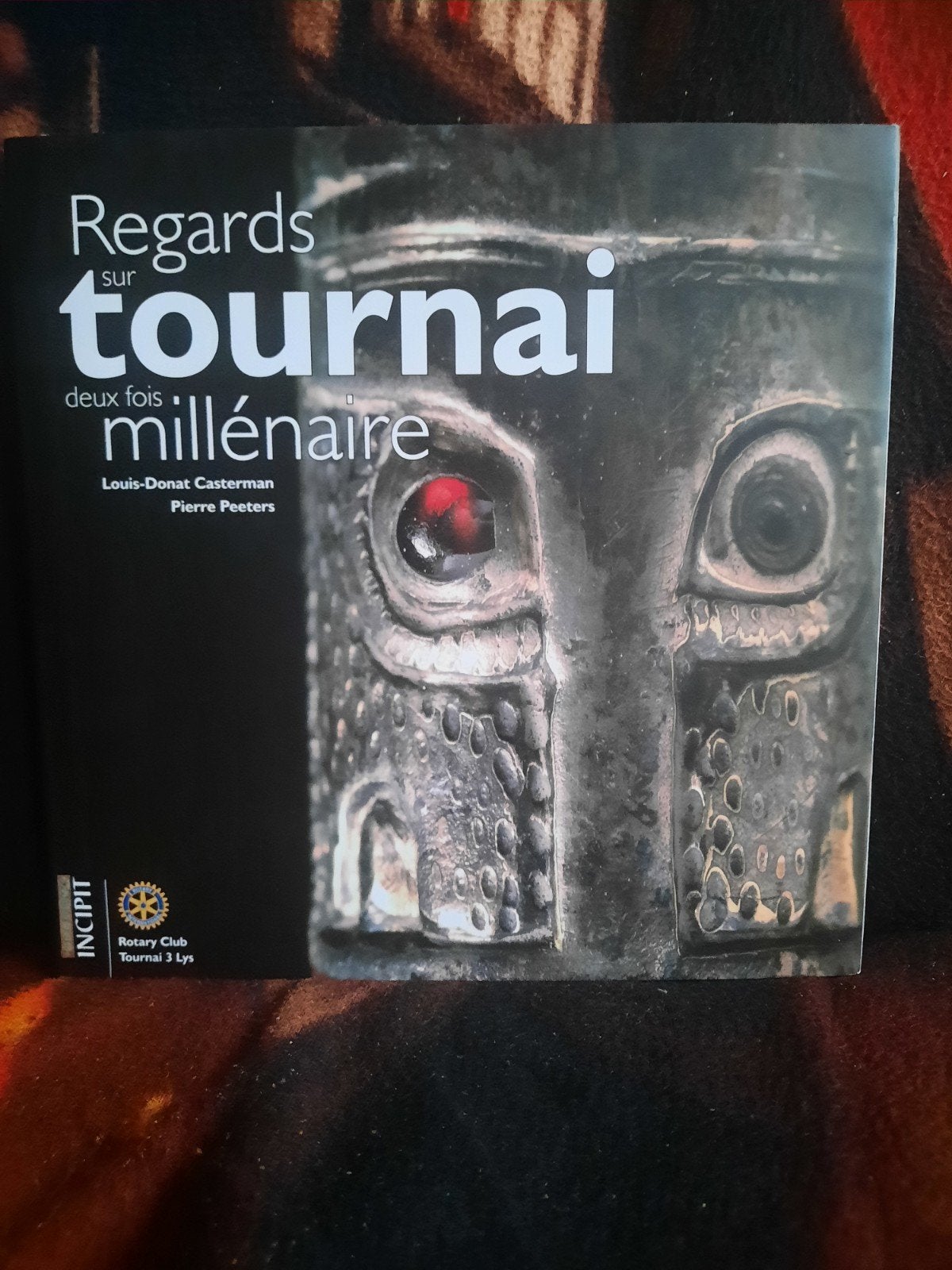 Regards sur Tournai deux fois millénaire (NL FR ANG), Enlèvement ou Envoi, Comme neuf