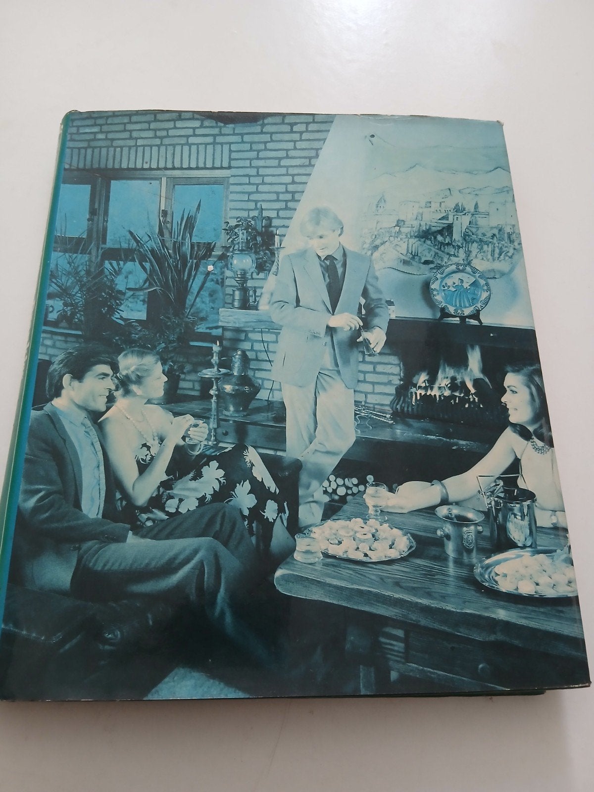 Vintage Kookboek: Feestelijke Hapjes en Drankjes (1979), Boeken, Gelezen, Ophalen of Verzenden, Lekturama, Europa