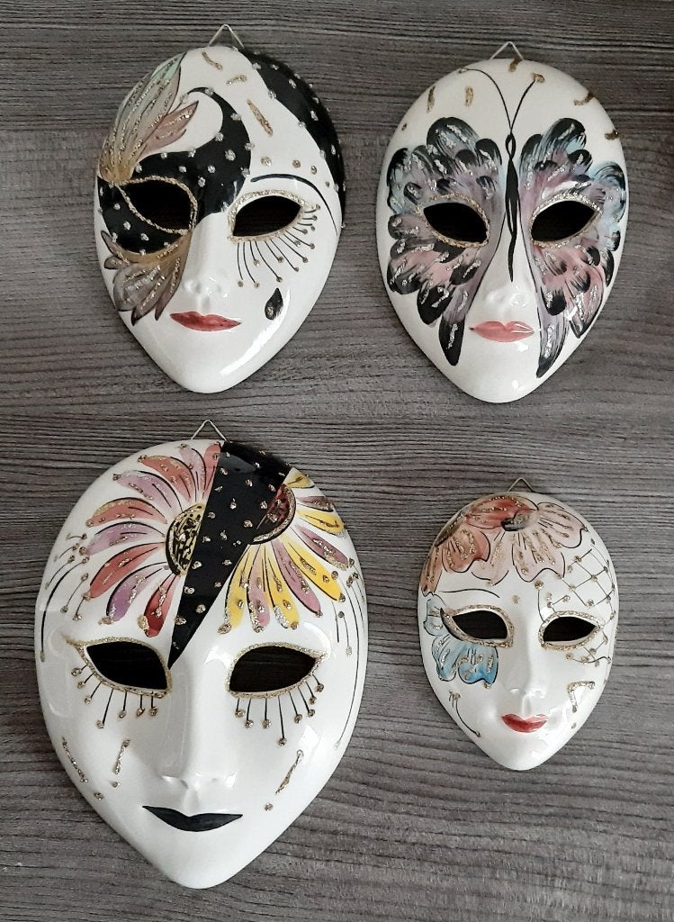 Set van 4 Venetiaanse maskers, Wandhanger, Meerkleurig, Ophalen of Verzenden, Zo goed als nieuw