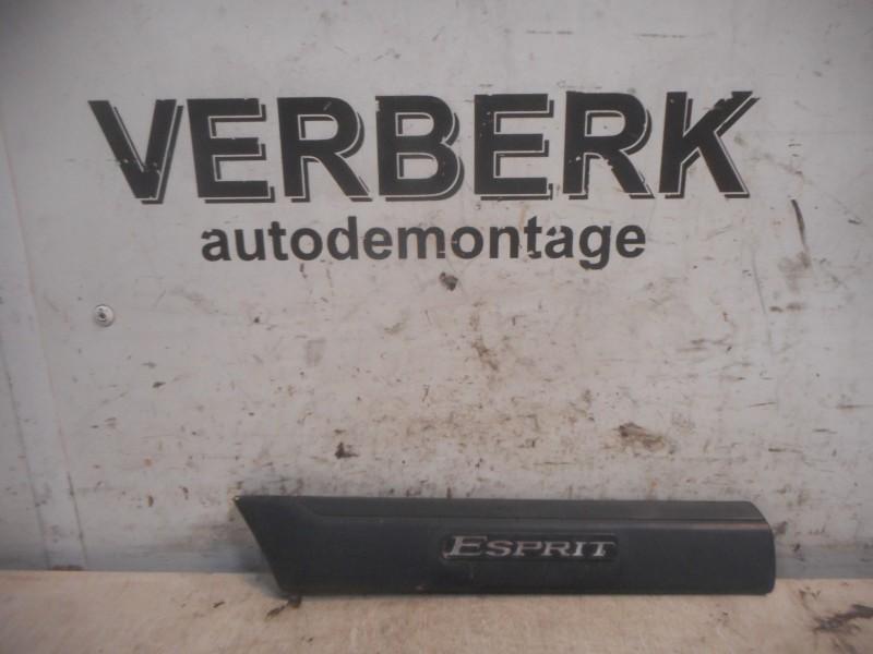 SIERLIJST SPATBORD LINKS VOOR C (W202) (202-690-5162), Gebruikt, Voor, Mercedes-Benz
