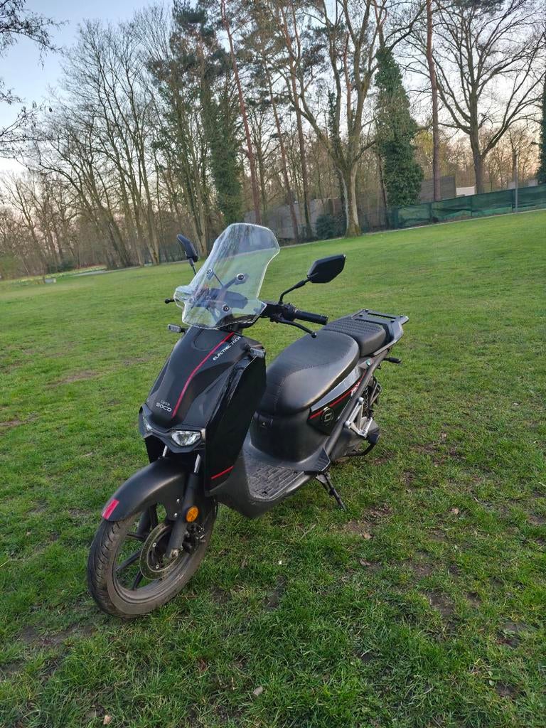scooter classe A, Fietsen en Brommers, Ophalen