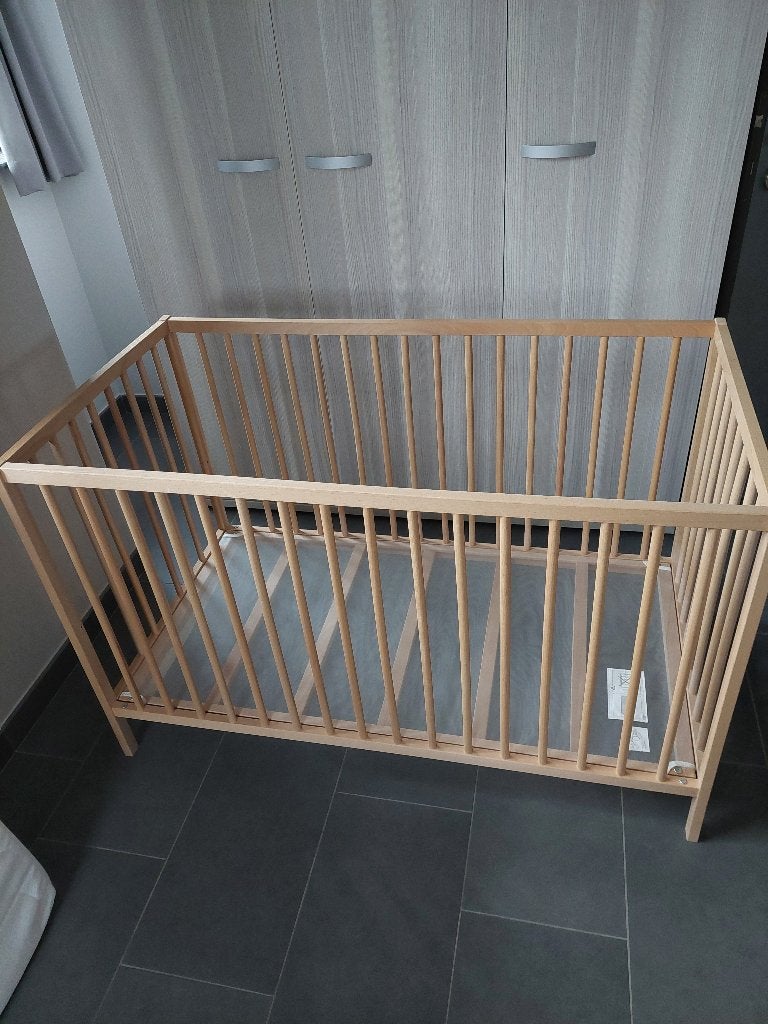 Babybed met matras, Enfants & Bébés, Enlèvement, Comme neuf, Matelas