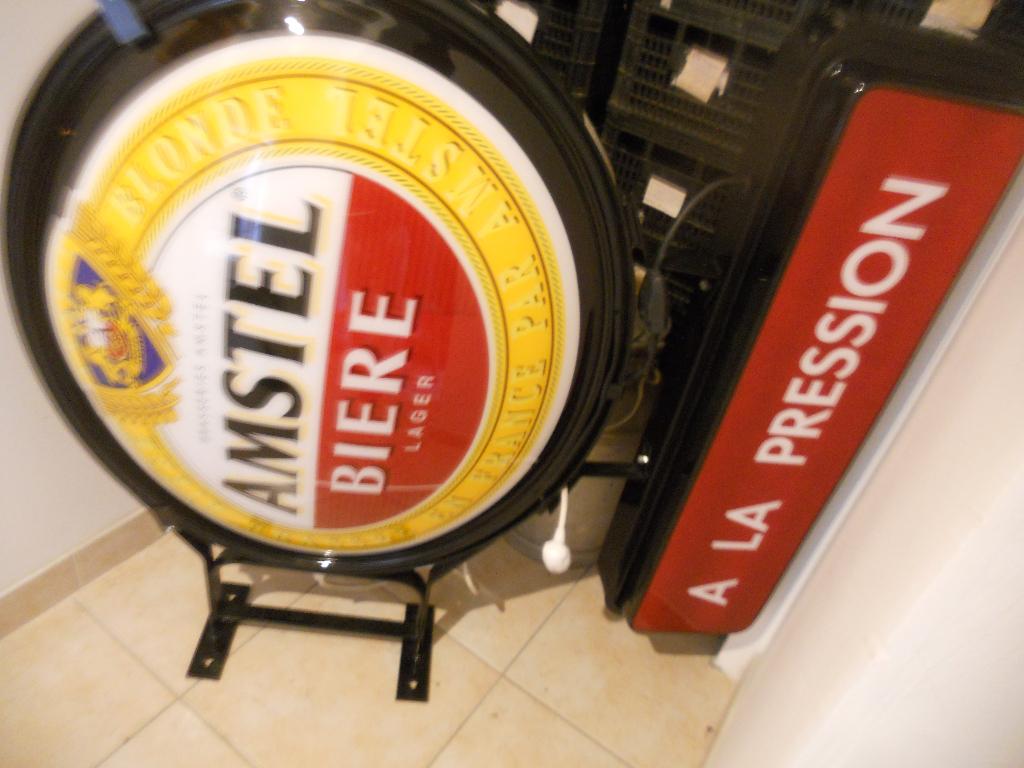 Amstel BIERE, Enlèvement, Amstel