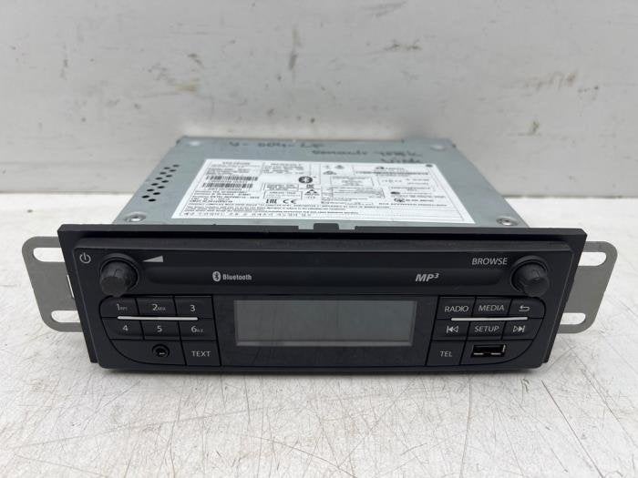Radio d'un Renault Trafic, Renault, -, 3 mois de garantie, Utilisé