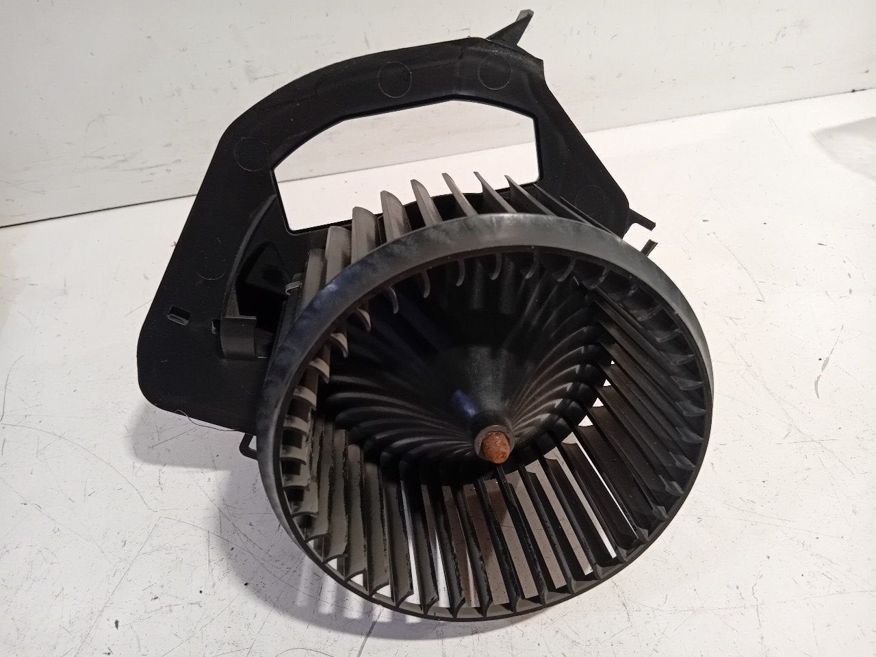 Kachel ventilator motor Volkswagen Transporter, Onderdelen@venauto.nl, Van der Ven Autorecycling B.V., Ettenseweg 76, 4706 PB Roosendaal, The Netherlands