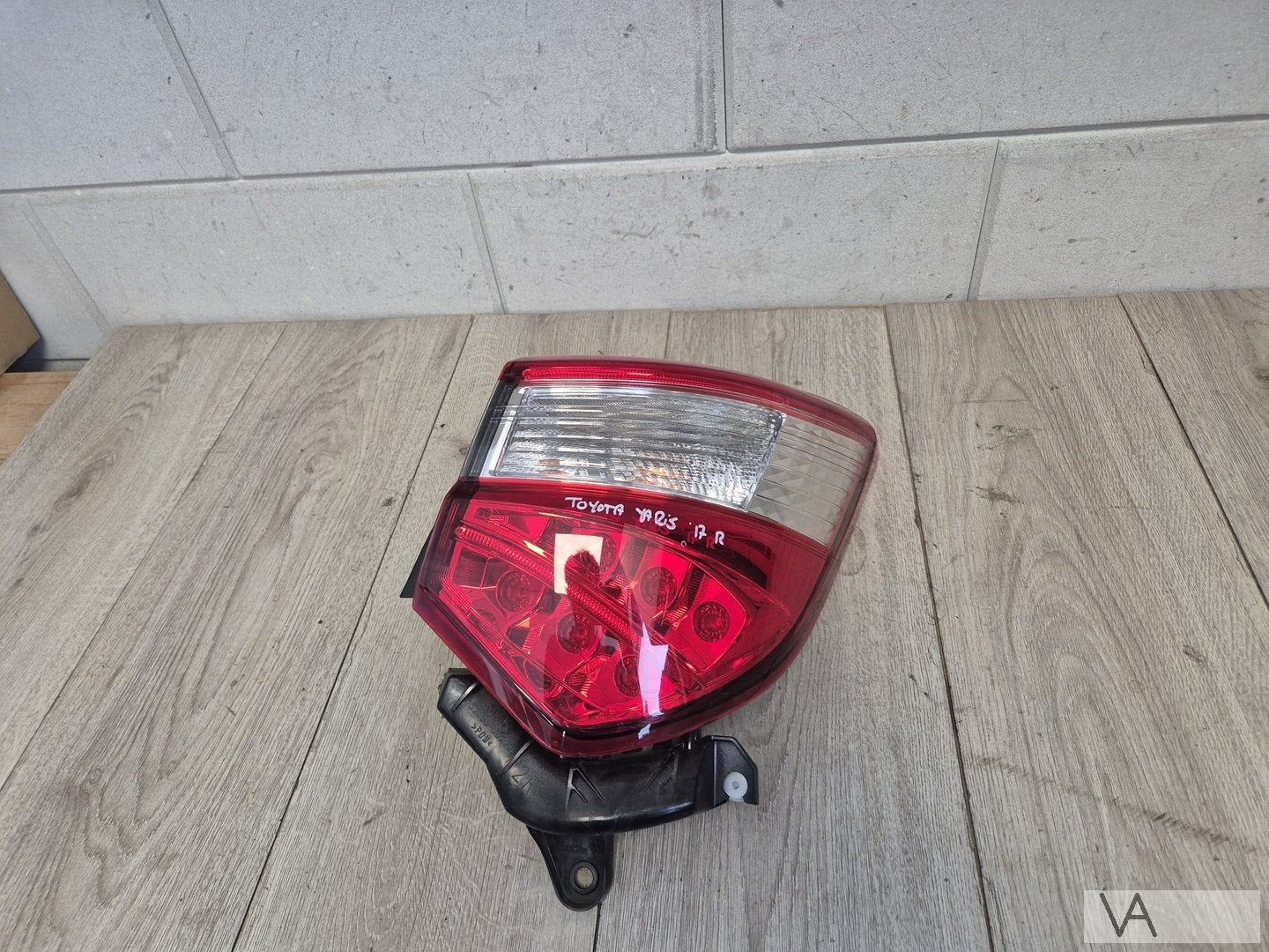 Achterlicht rechts van Toyota Yaris 3 facelift LED 2017-2020, -, Toyota, Utilisé, -