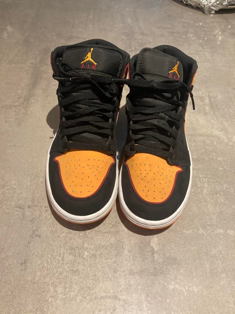 Air Jordan 1 Mid, Ophalen, Gebruikt, Schoenen