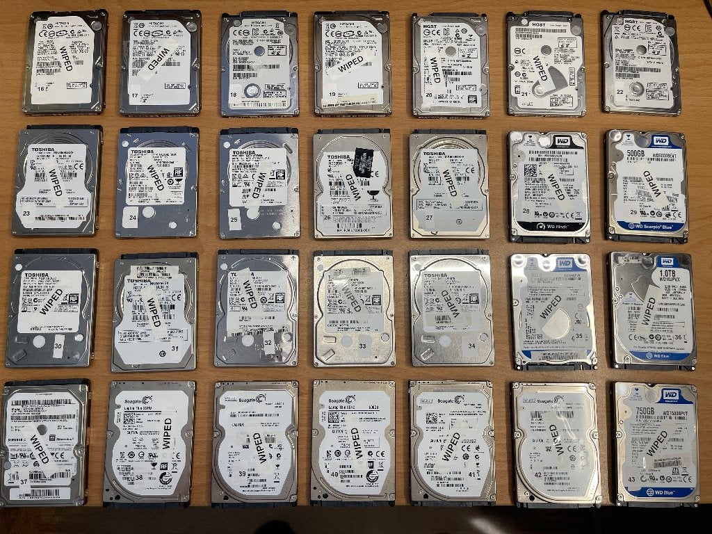 Lot van 28 hard disks. 2.5inch, Computers en Software, Ophalen, Intern, Gebruikt, Laptop