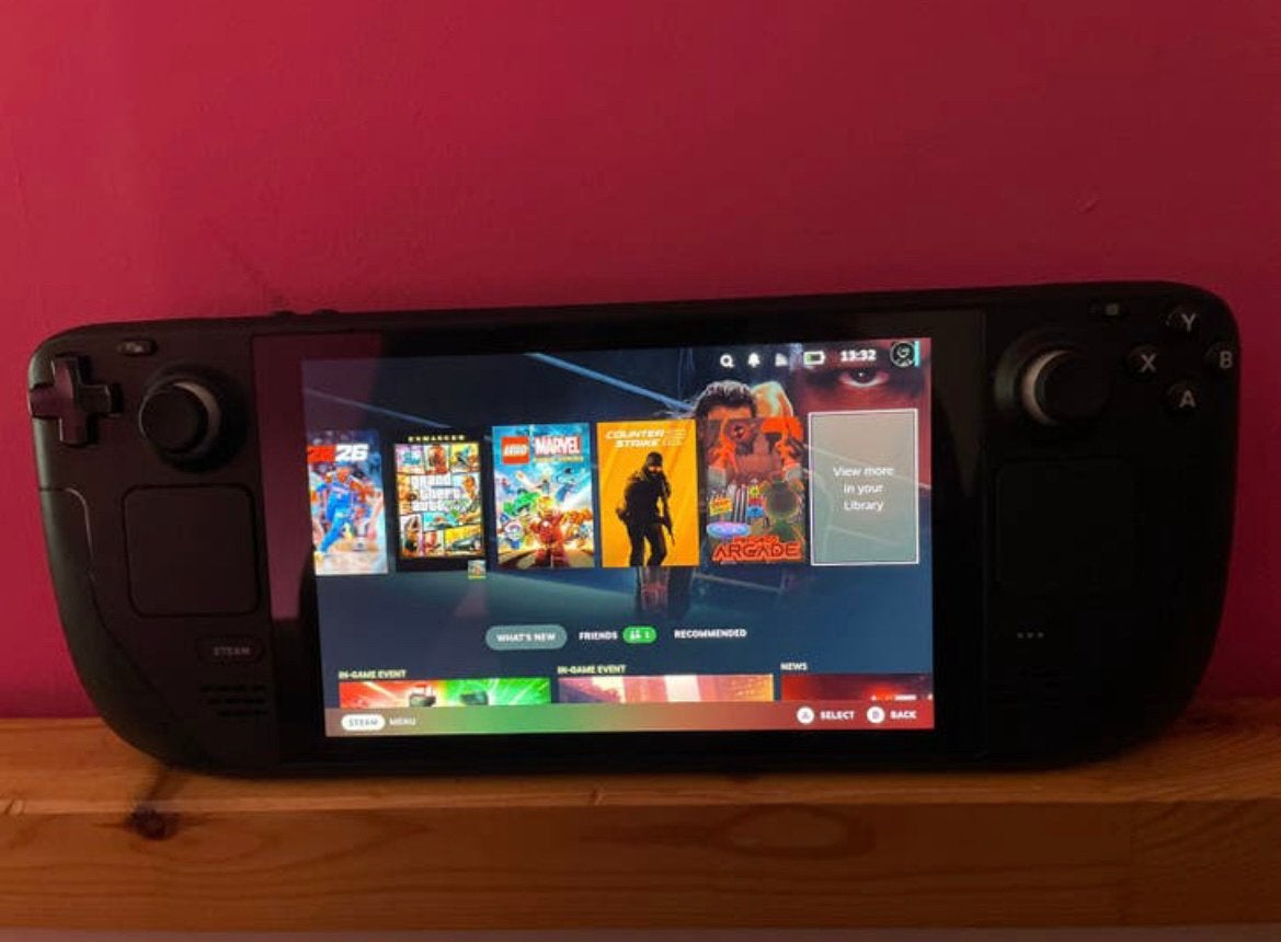 Steam Deck LCD 256GB met Stand en Hoes - Zo goed als nieuw, Consoles de jeu & Jeux vidéo, Consoles de jeu | Autre, Enlèvement