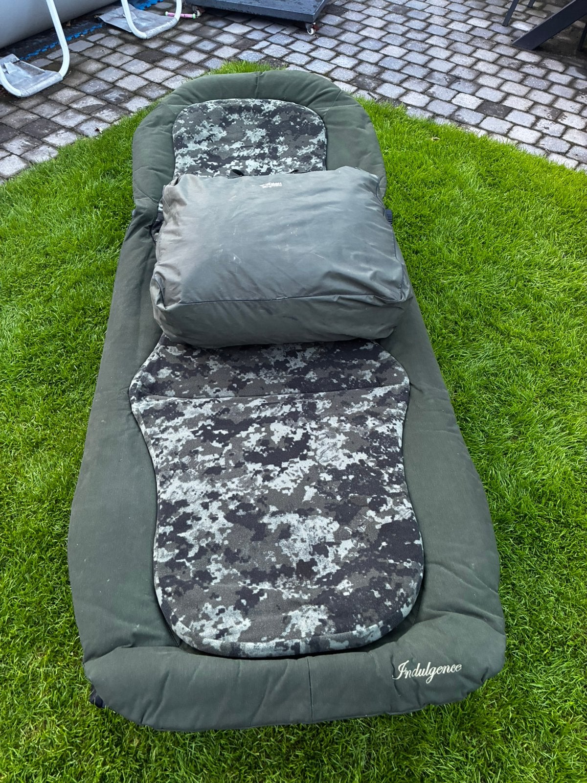 Nash Indulgence stretcher met 5 seizoenen slaapzak, Sports nautiques & Bateaux, Pêche à la ligne | Carpes, Enlèvement, Utilisé