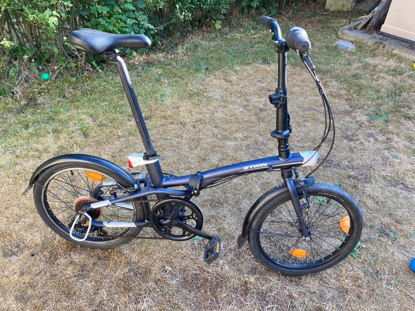 Mooie B’Twin Tilt 500 plooifiets – compact & praktisch, Ophalen, Gebruikt, Velgrem, Versnellingen