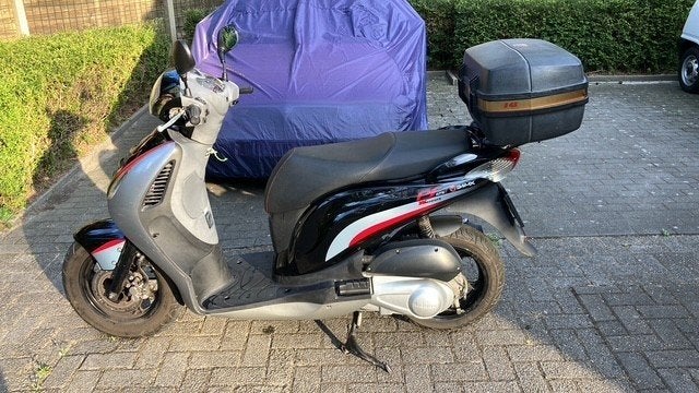 Honda Ps125i, Motoren, Motoren | Honda, Particulier, Scooter, 11 kW of minder, 1 cilinder, Minimaal motorrijbewijs A1, Automaat