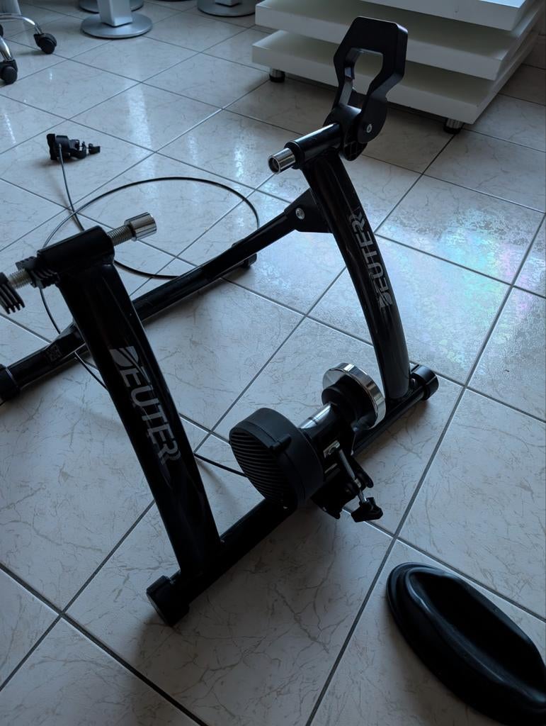 Carbon koersfiets met trainingsrollen!!, Fietsen en Brommers, Ophalen