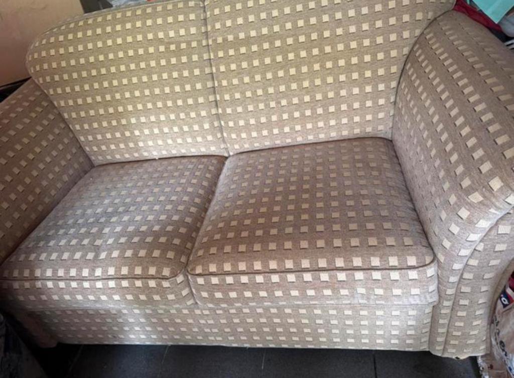 Zetel 2 zir beige, Ophalen, Zo goed als nieuw