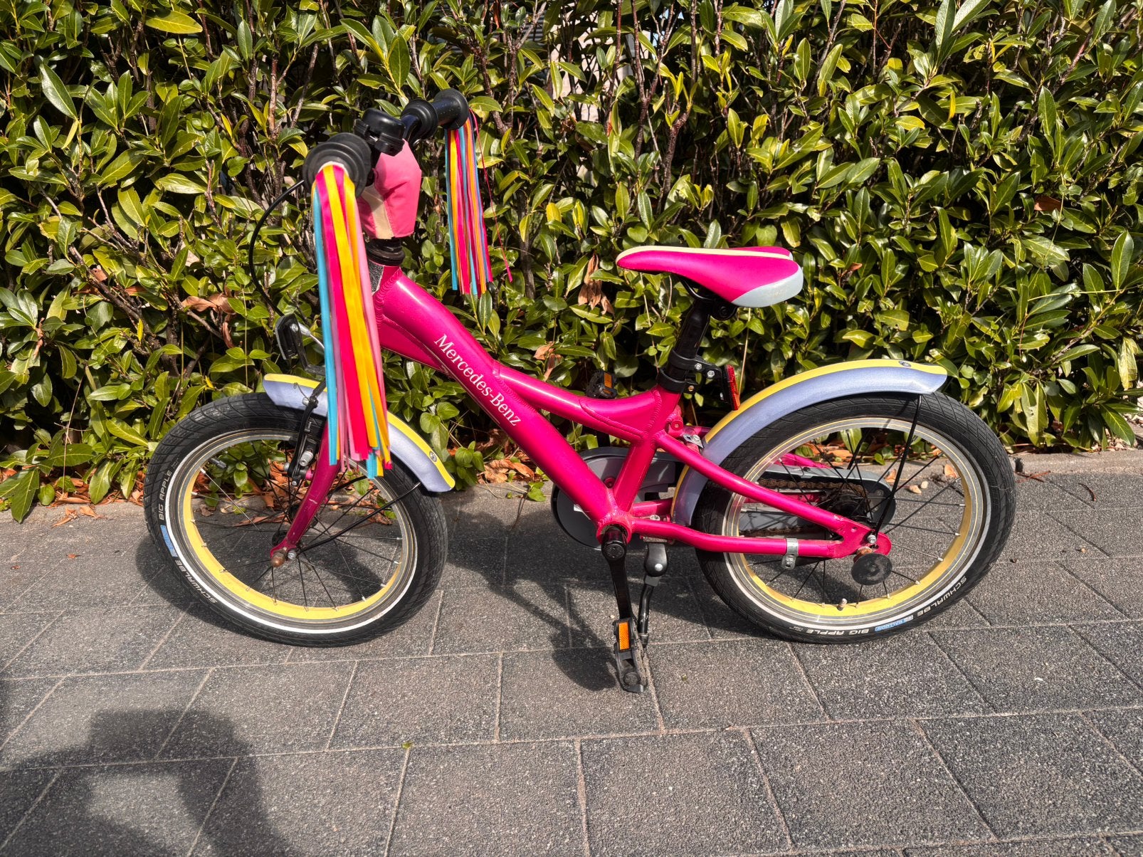 Kinderfiets mercedes-benz, Fietsen en Brommers, Ophalen, Gebruikt, Terugtraprem, 16 tot 20 inch