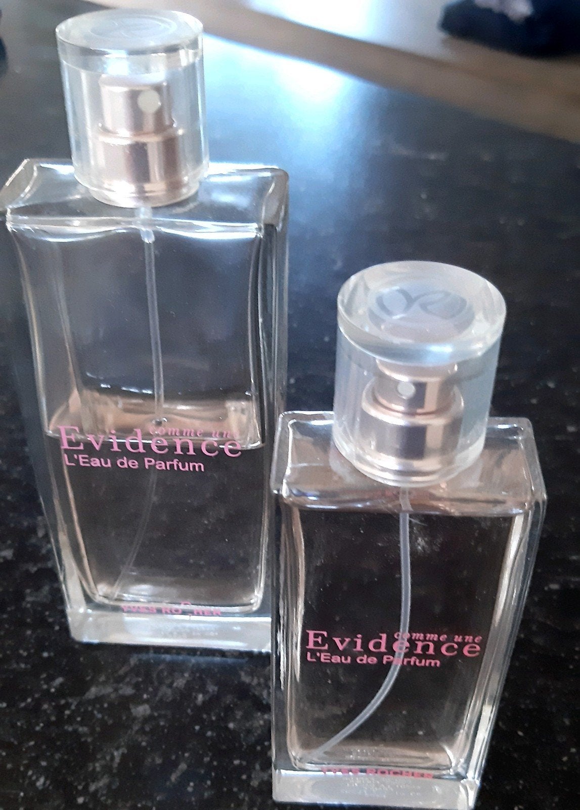 Evidence (comme une) eau de parfum, Ophalen of Verzenden, Parfumfles, Gevuld