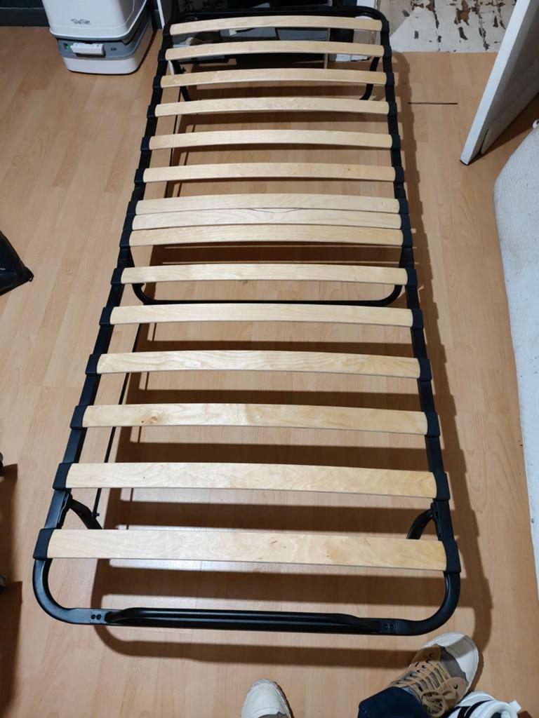 Plooibed 2 stuks.20 euro per stuk, Ophalen