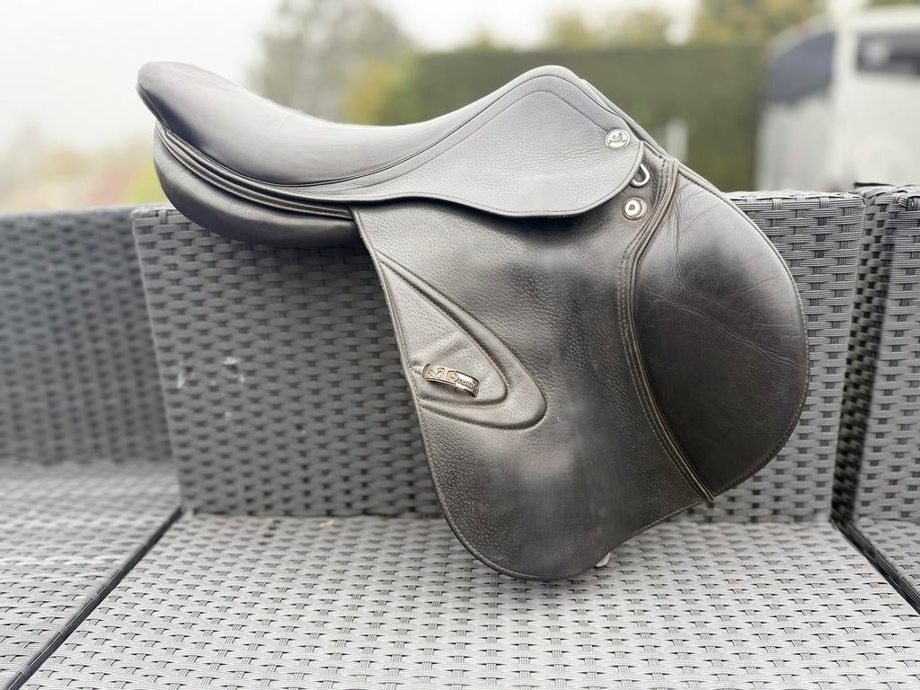 Prestige springzadel, Dieren en Toebehoren, Paarden en Pony's | Zadels, Ophalen of Verzenden, Zo goed als nieuw