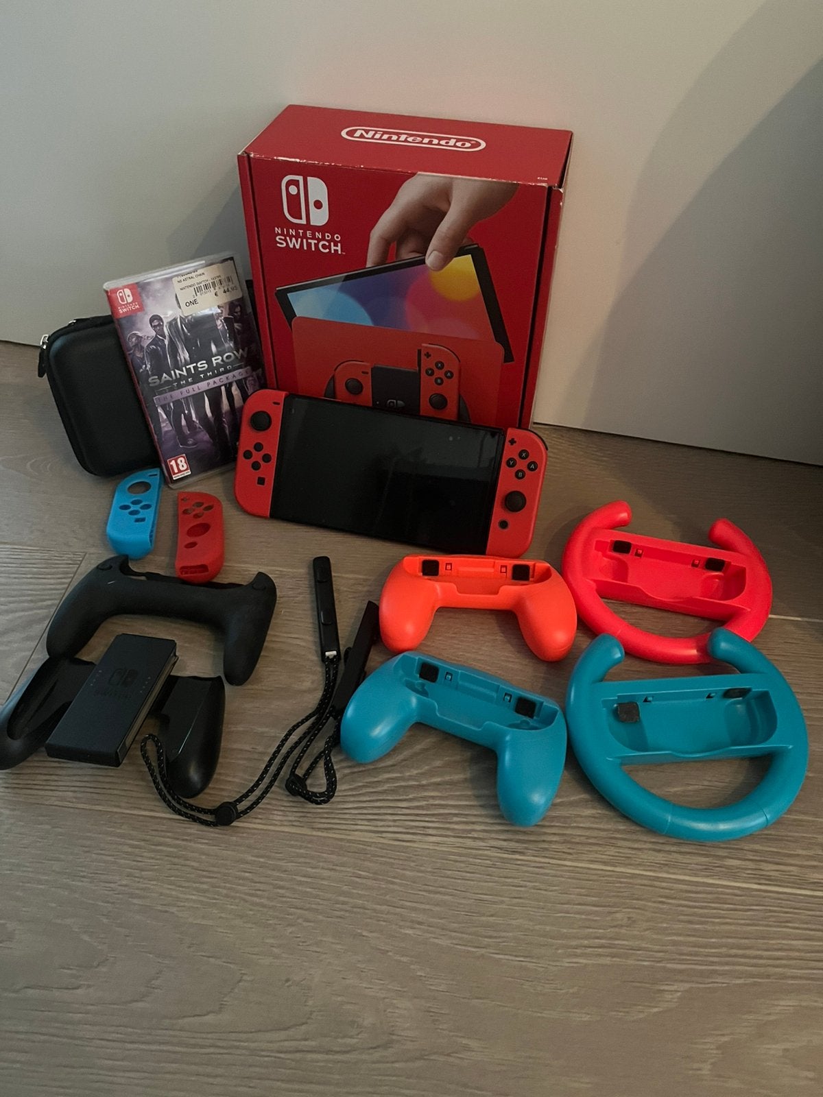 Nintendo switch Oled met toebehoren, Games en Spelcomputers, Met games, Met 2 controllers, Zo goed als nieuw, Switch OLED