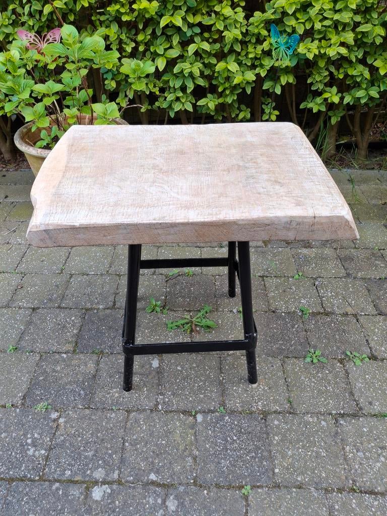 Table d'appoint en bois épais, Moins de 55 cm, 45 à 60 cm, Enlèvement, Utilisé