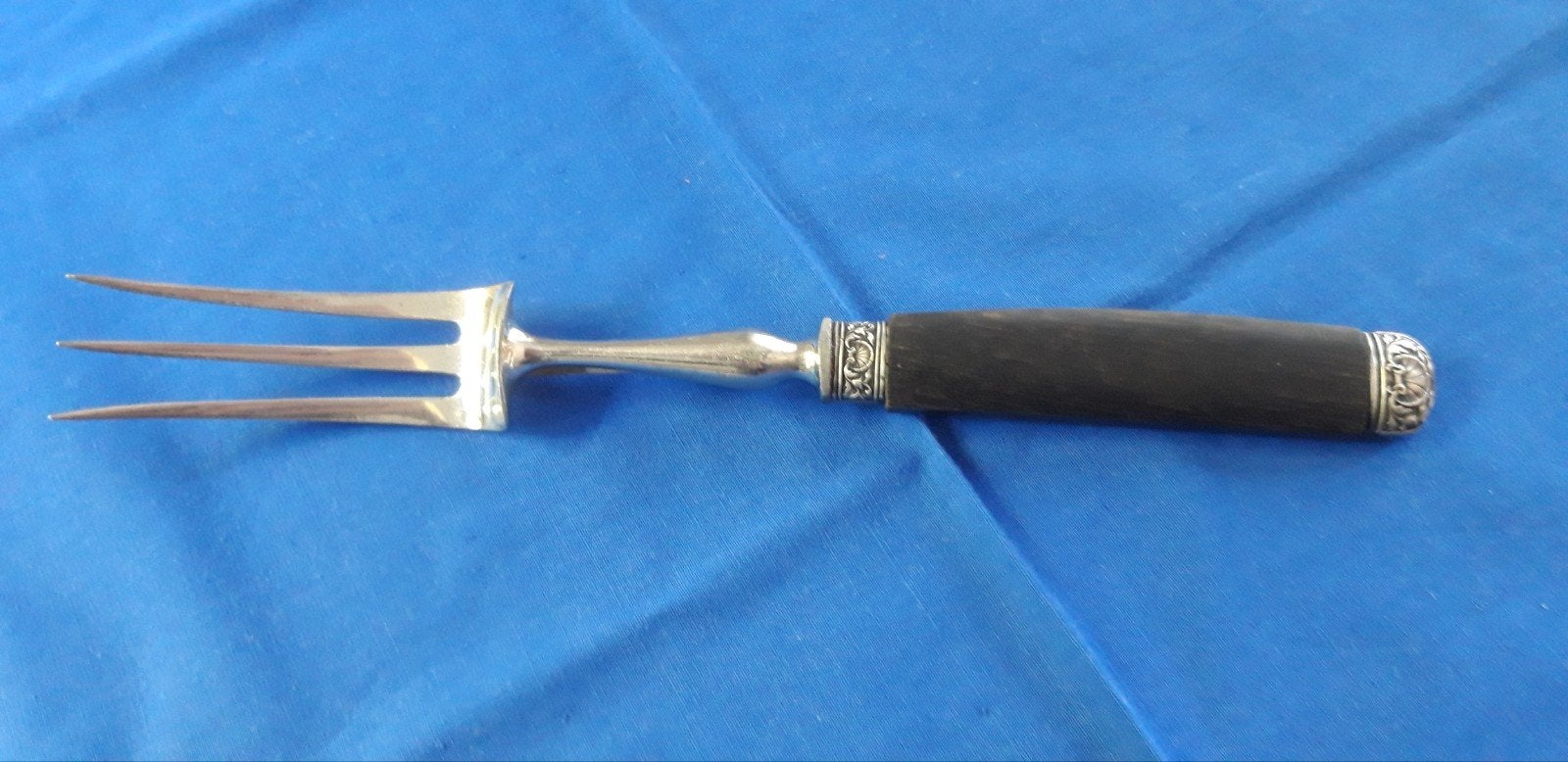 Antiek verzilverd vleesvork met zwart houten heft, Antiek en Kunst, Ophalen of Verzenden