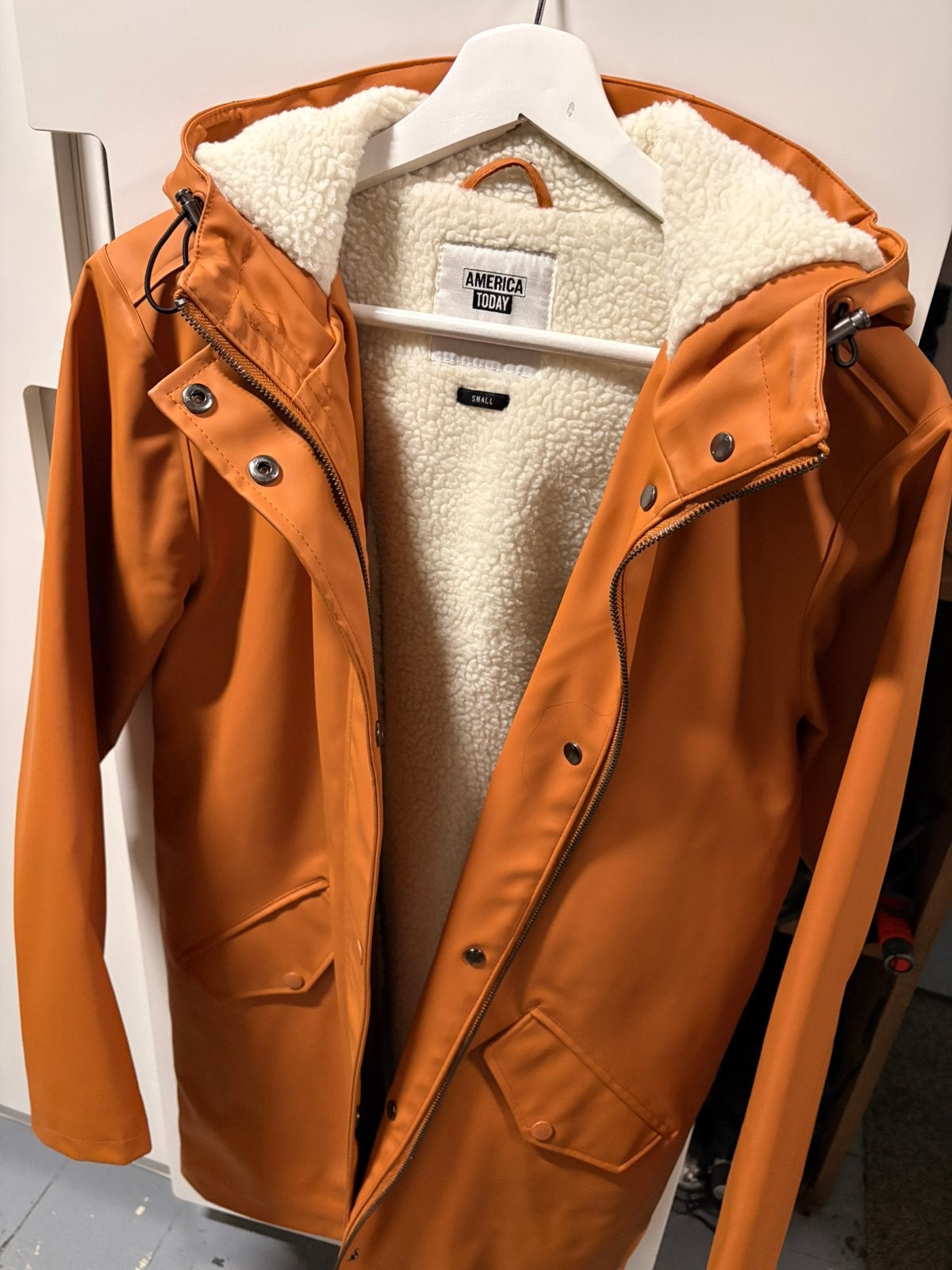 Gevoerde regenjas America Today, Kleding | Dames, Ophalen of Verzenden, Zo goed als nieuw, Maat 38/40 (M), Oranje