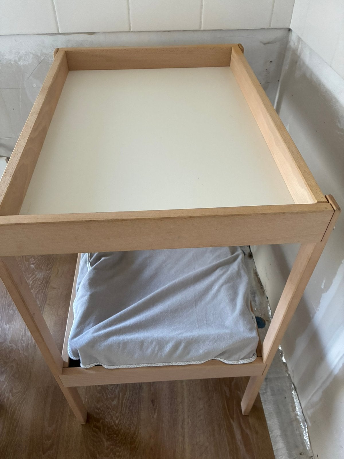 Verschoontafel, Enlèvement, Comme neuf